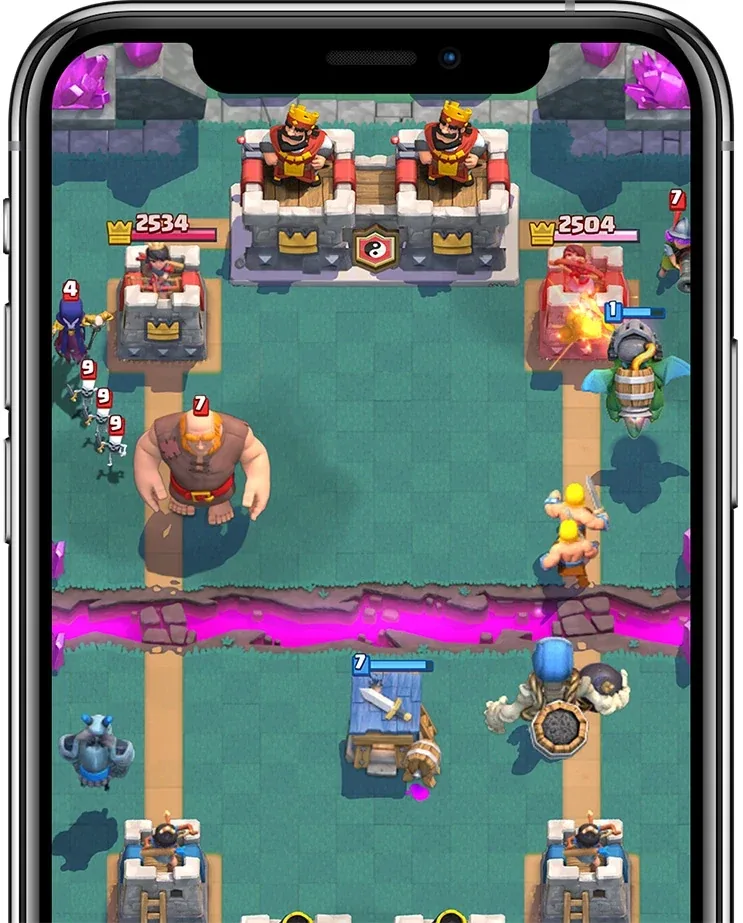 Arena di Clash Royale vista sullo schermo di uno smartphone